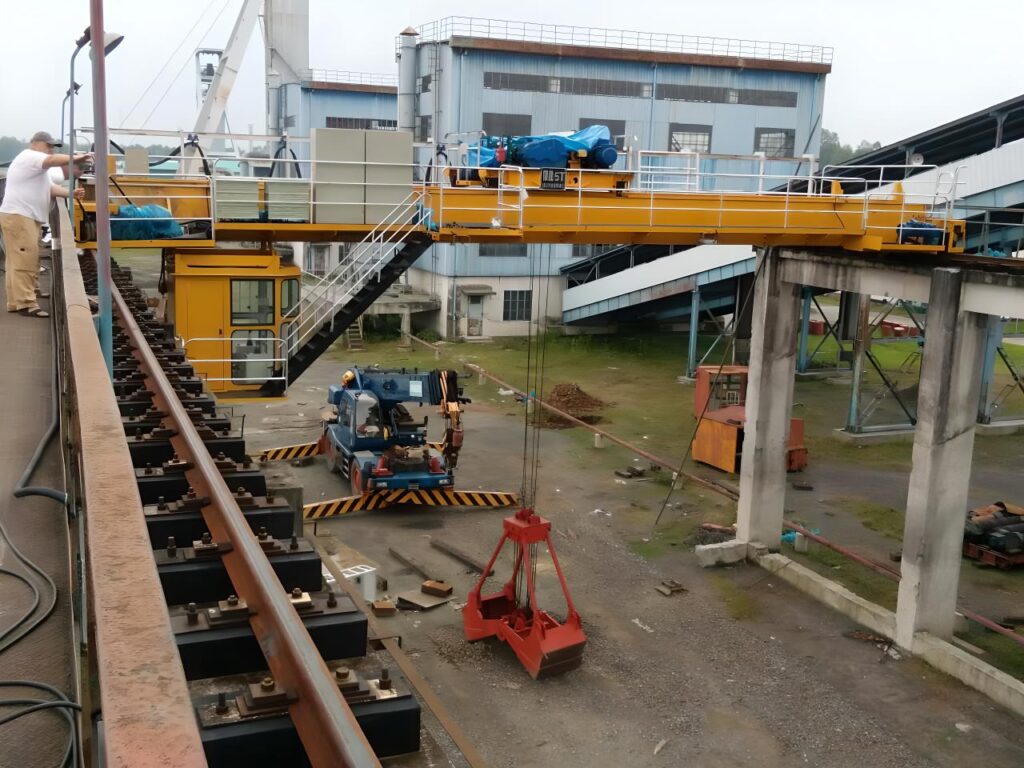 5/5噸10/10噸16/16噸抓斗、電磁兩用橋式起重機主要技術參數